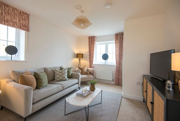 3 bedroom house for sale - Image 2