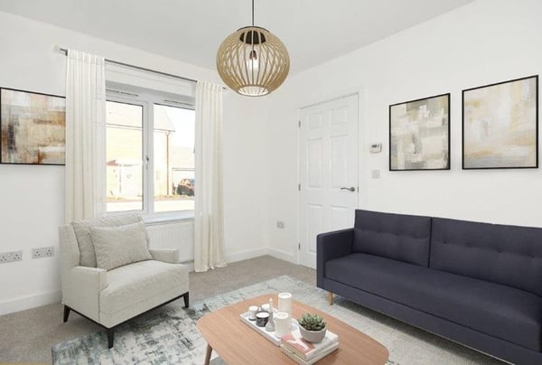 2 bedroom house for sale - Image 1