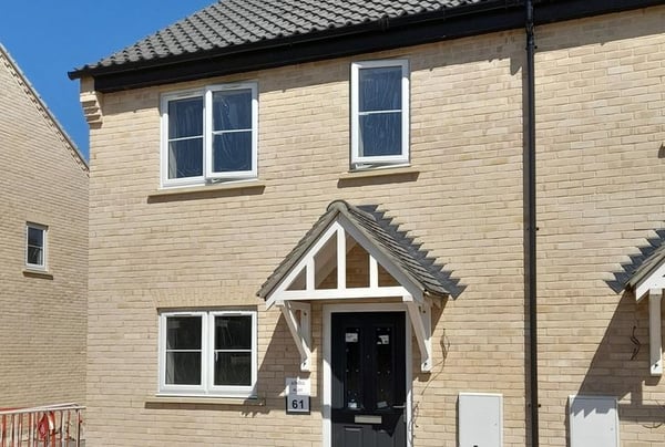 3 bedroom house for sale - Image 1