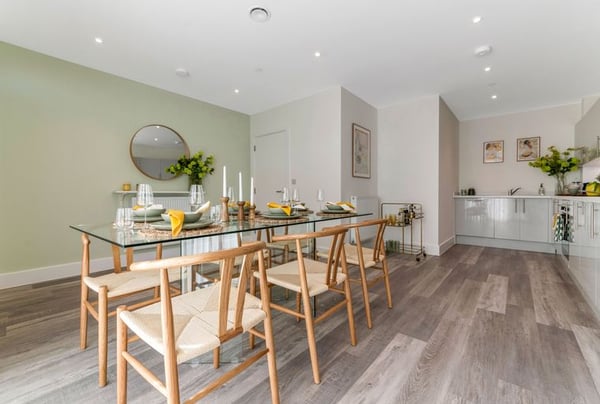2 bedroom apartment for sale - Image 2