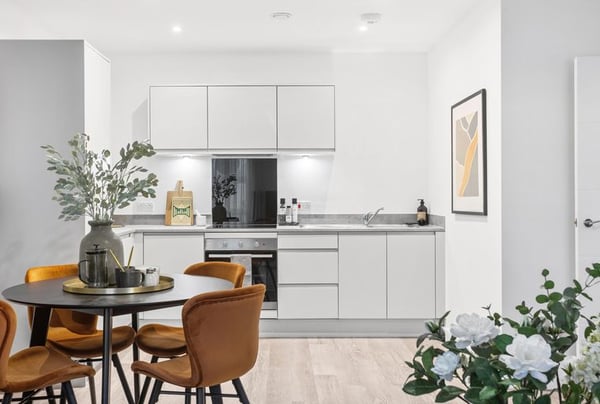 2 bedroom apartment for sale - Image 1