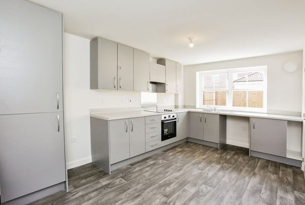 3 bedroom house for sale - Image 2