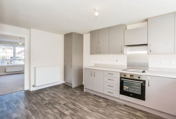 3 bedroom house for sale - Image 3