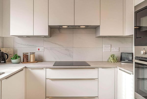 2 bedroom apartment for sale - Image 2