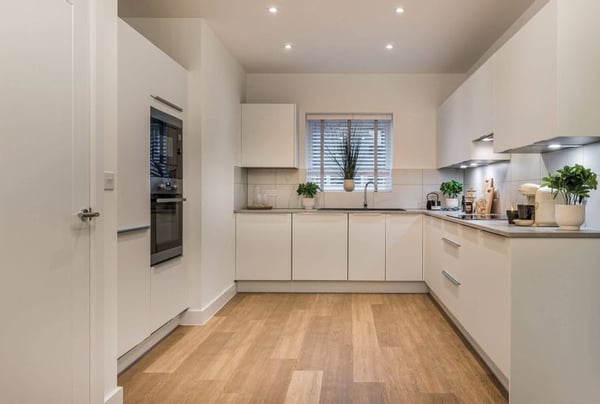4 bedroom house for sale - Image 2