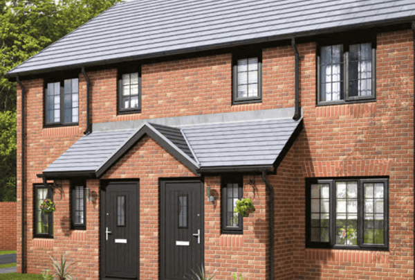 3 bedroom house for sale - Image 1