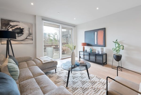 2 bedroom apartment for sale - Image 2