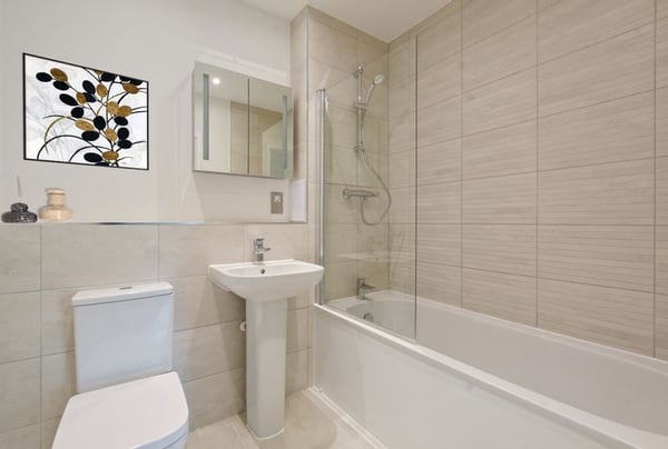 2 bedroom apartment for sale - Image 3