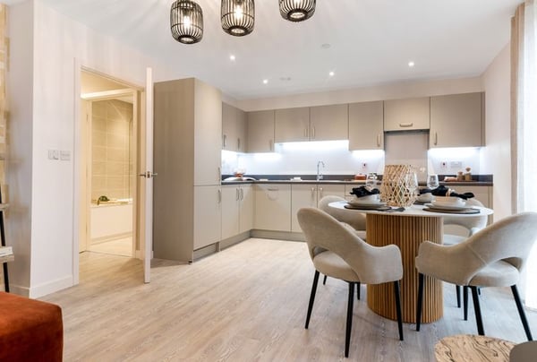 2 bedroom apartment for sale - Image 2