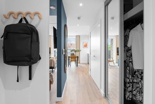 Studio apartment for sale - Image 1
