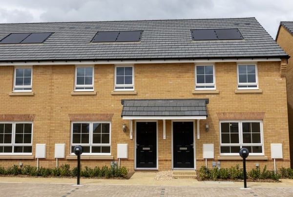 3 bedroom house for sale - Image 1