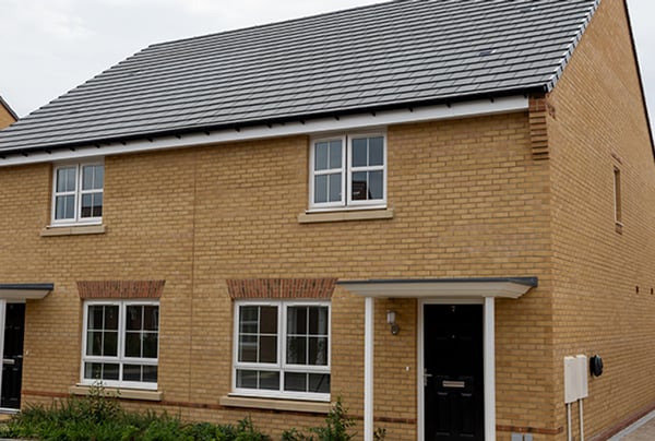 2 bedroom house for sale - Image 1