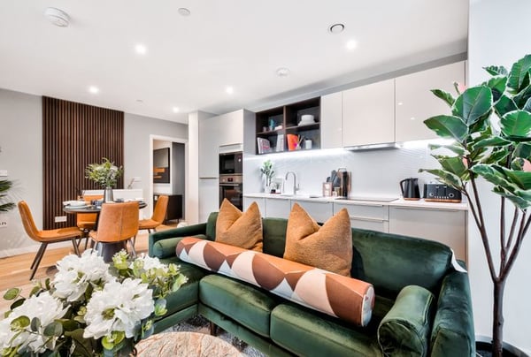 2 bedroom apartment for sale - Image 2