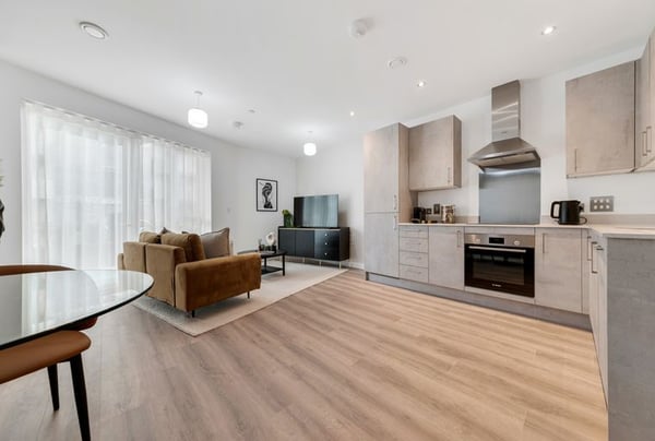 2 bedroom apartment for sale - Image 1