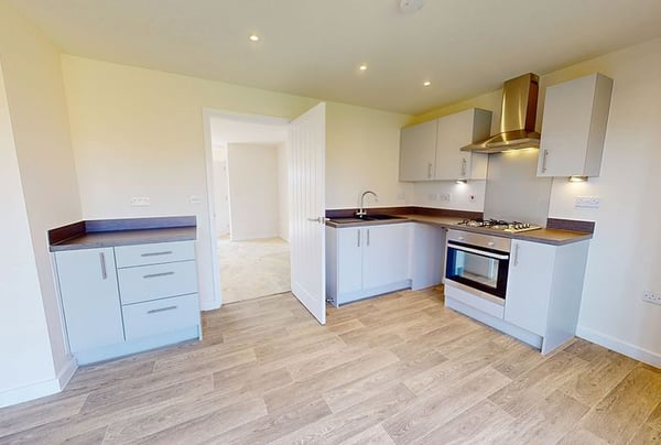 4 bedroom house for sale - Image 3