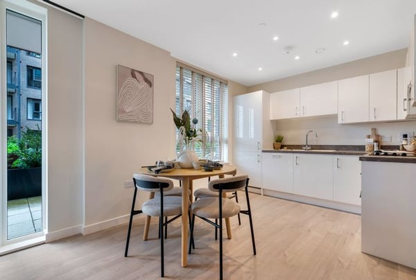 1 bedroom apartment for sale - Image 3