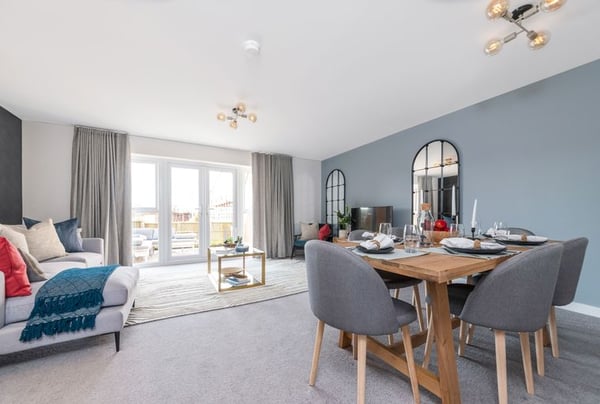 3 bedroom house for sale - Image 2