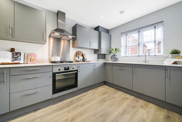3 bedroom house for sale - Image 2