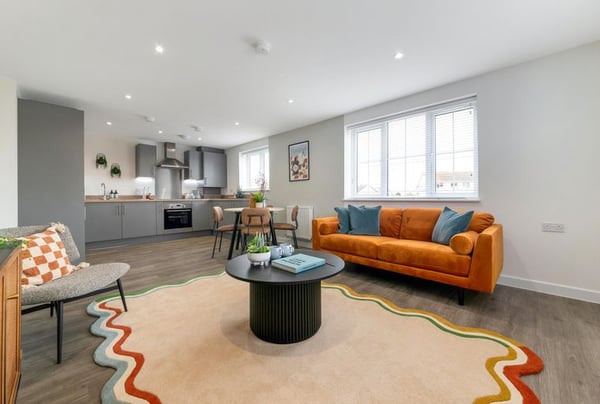 2 bedroom apartment for sale - Image 2