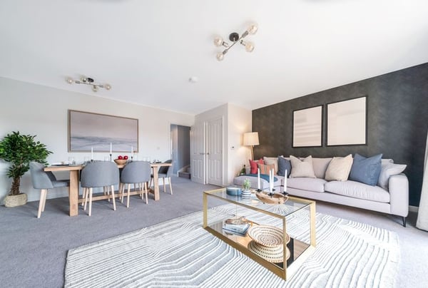 3 bedroom house for sale - Image 2