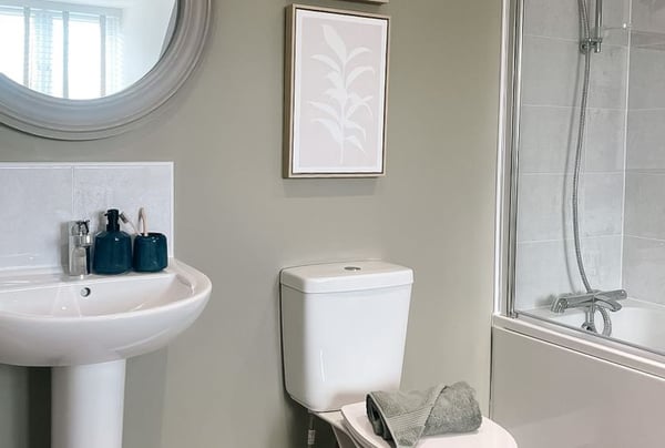 3 bedroom house for sale - Image 3