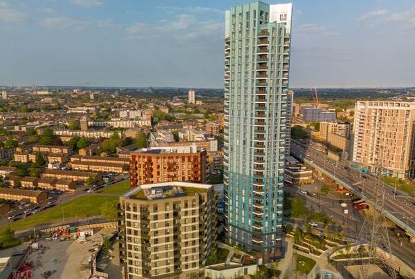 2 bedroom apartment for sale - Image 1
