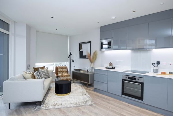 2 bedroom apartment for sale - Image 2