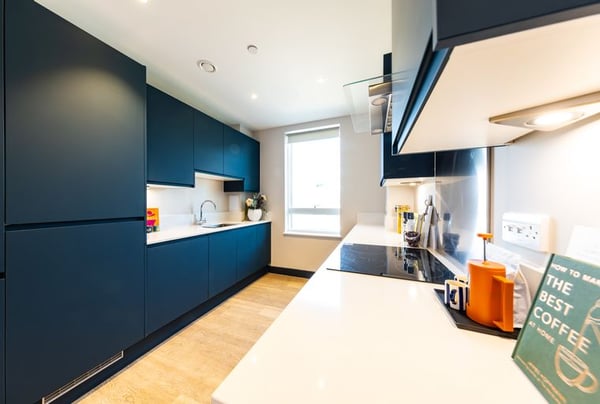 2 bedroom apartment for sale - Image 1