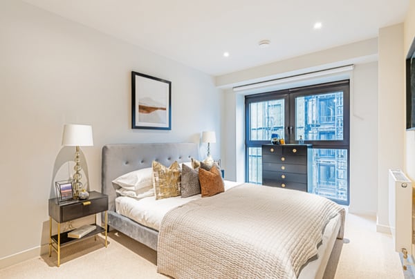 2 bedroom apartment for sale - Image 1