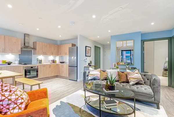 3 bedroom apartment for sale - Image 3