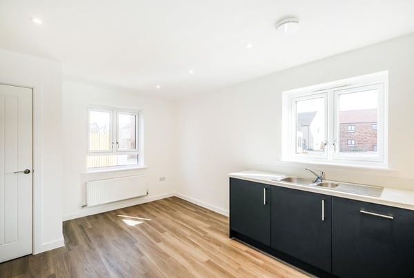 3 bedroom house for sale - Image 2