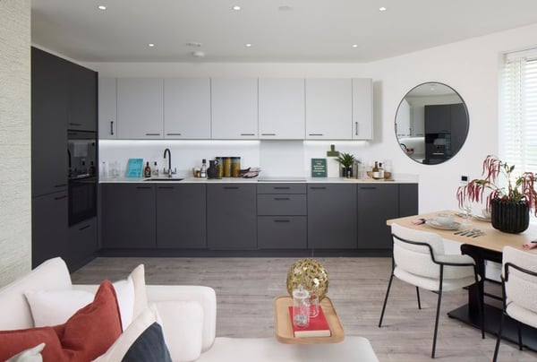 2 bedroom apartment for sale - Image 2