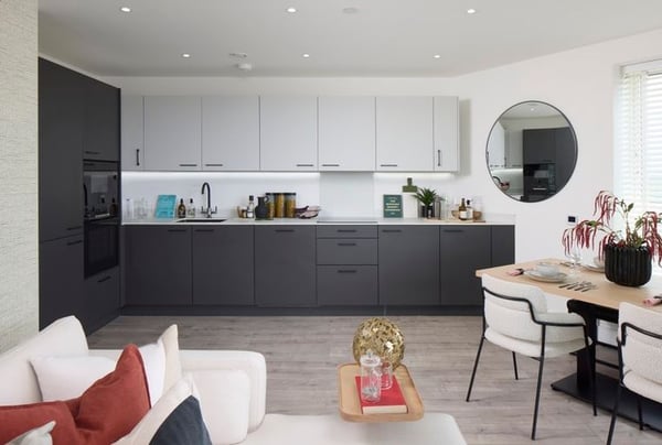 2 bedroom apartment for sale - Image 1