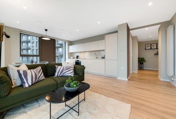 1 bedroom apartment for sale - Image 2