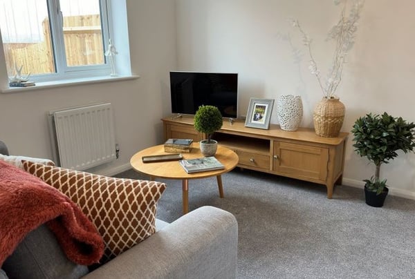 3 bedroom house for sale - Image 2