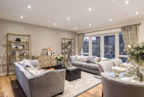 3 bedroom house for sale - Image 1