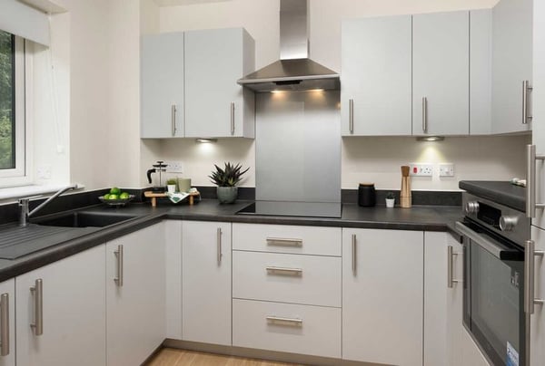 1 bedroom apartment for sale - Image 1