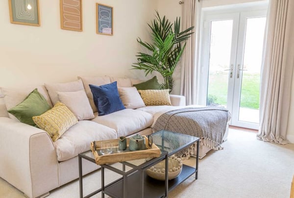 2 bedroom apartment for sale - Image 1