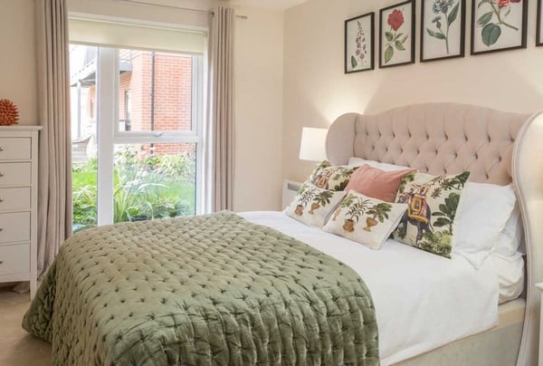 2 bedroom apartment for sale - Image 2