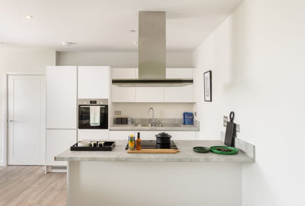2 bedroom apartment for sale - Image 1