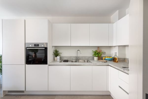 1 bedroom apartment for sale - Image 2