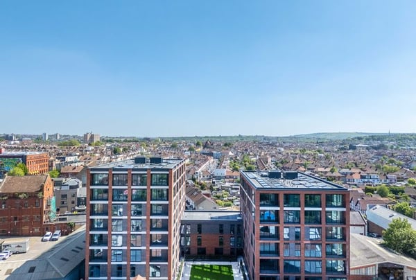 2 bedroom apartment for sale - Image 1