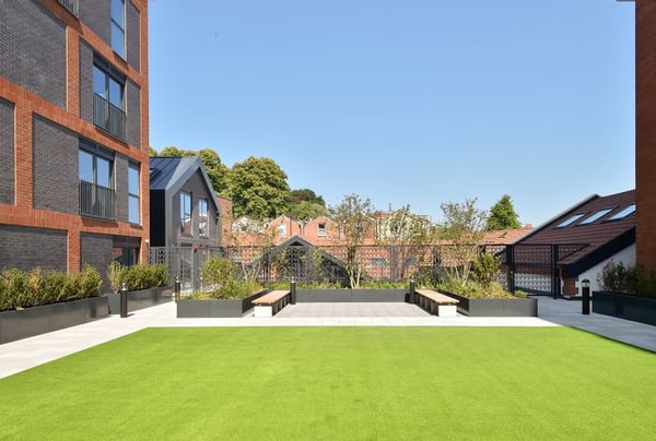 1 bedroom apartment for sale - Image 2