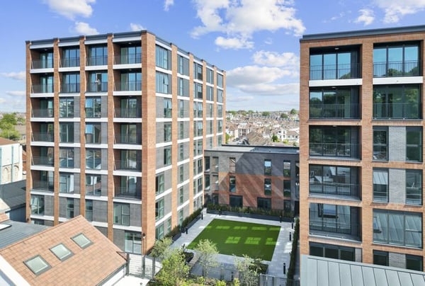 1 bedroom apartment for sale - Image 1
