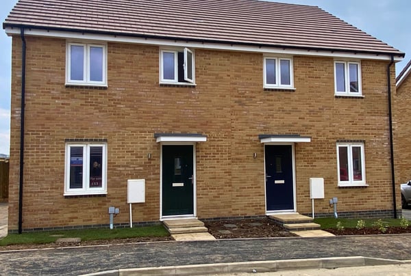 3 bedroom house for sale - Image 1