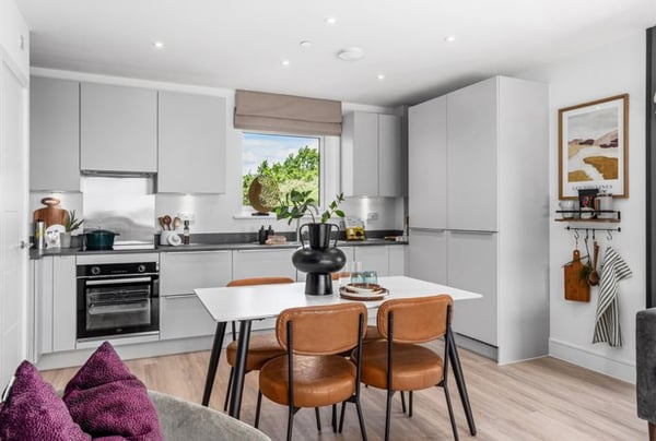 2 bedroom apartment for sale - Image 1