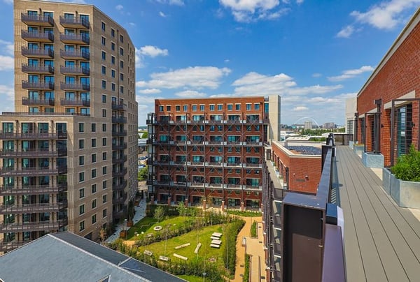 2 bedroom apartment for sale - Image 2