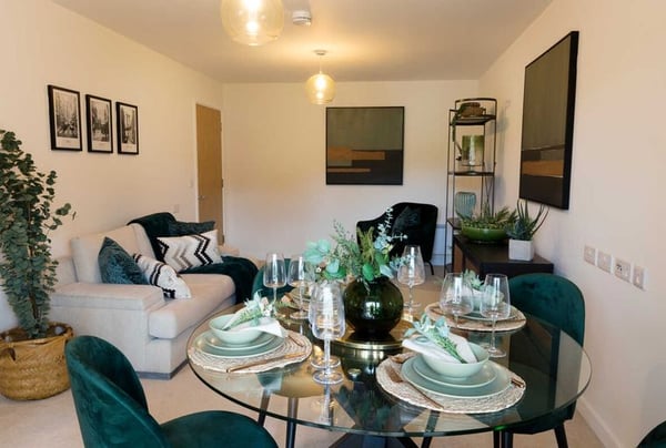 1 bedroom apartment for sale - Image 2