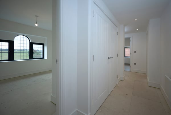 2 bedroom apartment for sale - Image 2