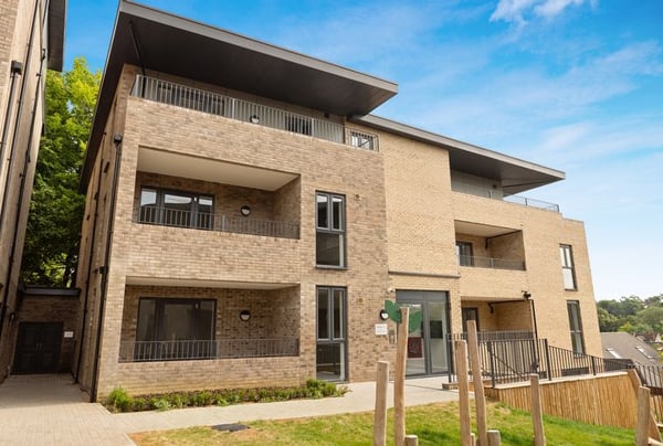 2 bedroom apartment for sale - Image 3